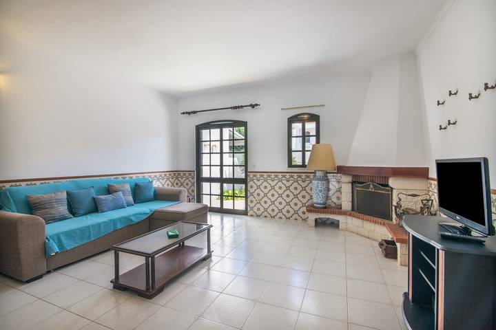 Ganze Wohnung, Apartment „Villa Praia“ mit Gemeinschaftsterrasse, WLAN und Klimaanlage in Altura, Faro Distrikt