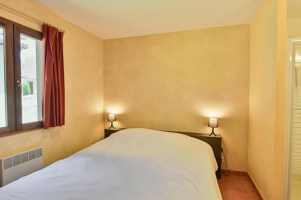Holiday home on small park with poolview in Le Bourg, Causses du Quercy Regional Nature Park