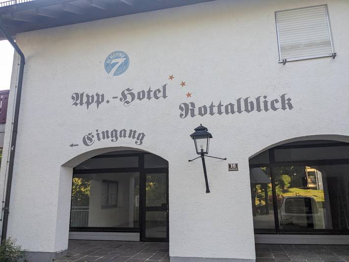 Ferienwohnung für 2 Personen, mit Balkon und Balkon/Terrasse sowie Terrasse und Garten