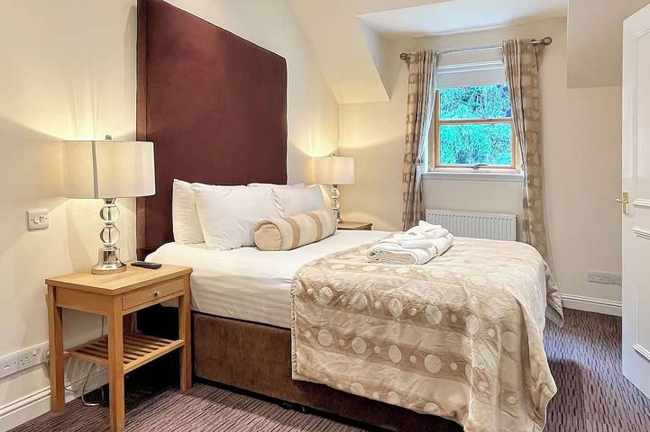 Family Lodge No. 2 The Place Upstairs in Pitlochry, Perthshire