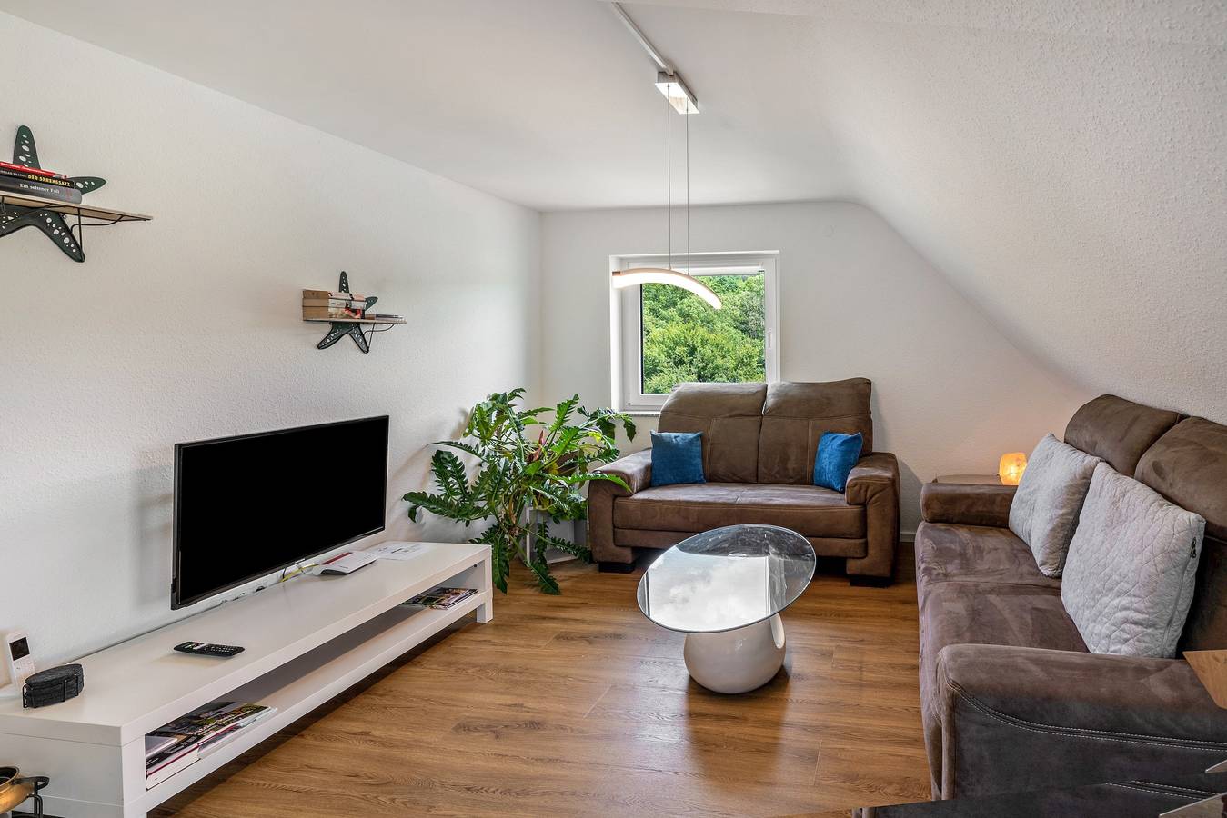 Ganze Wohnung, Ländlich gelegene ruhige Wohnung in Westheim (Hohenlohe), Rosengarten (Hohenlohe)