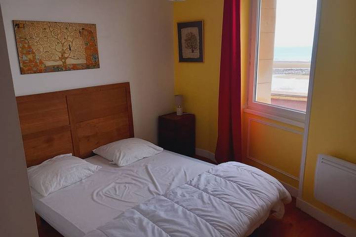 Location de vacances pour 5 personnes, avec terrasse et jardin à Lion-sur-Mer - 4