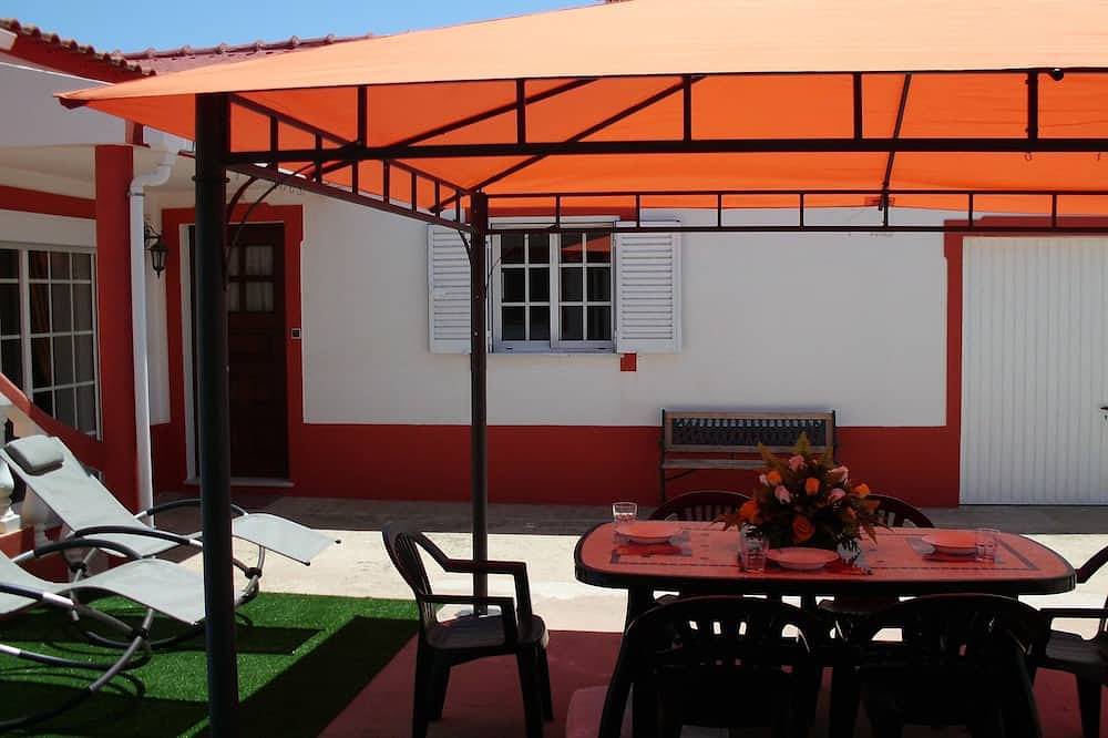 Villa in der Nähe von Meia Strand und der Golfplatz Palmares in Lagos, Faro Distrikt