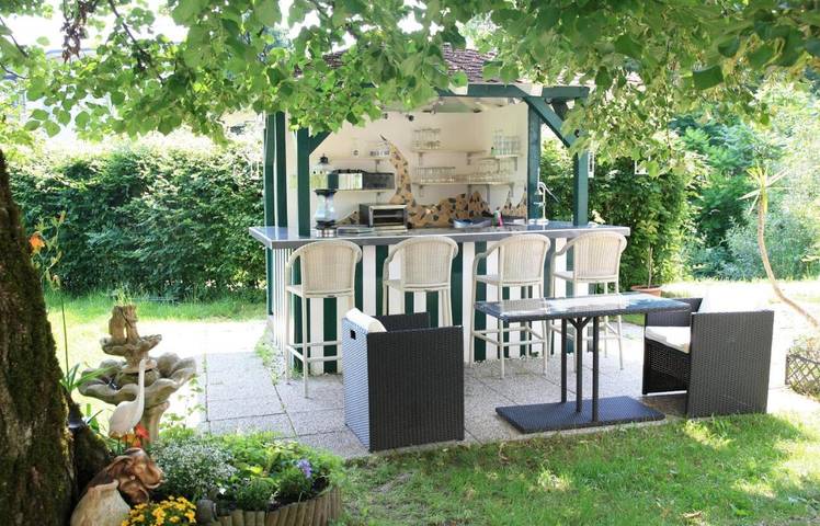 Hotel für 4 Personen, mit Terrasse und Garten sowie Ausblick in Maria Wörth