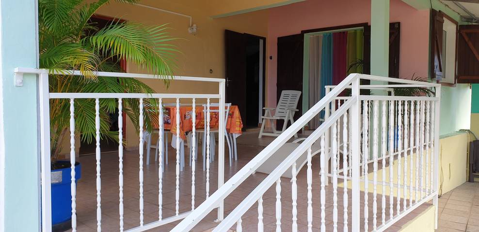 Gîte pour 4 personnes, avec balcon à Deshaies - 2