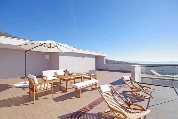 Ferienhaus für 10 Personen, mit Balkon und Meerblick in Tucepi - 4