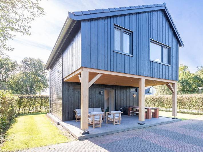 Ferienhaus für 6 Personen, mit Terrasse und Balkon/Terrasse sowie Seeblick