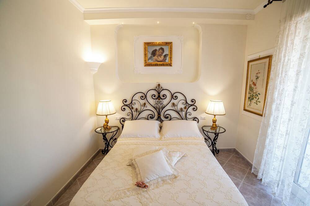 Angel Luxury Suite Family suite with balcony in the center of Sorrento in Sorrento, Provincia de Nápoles