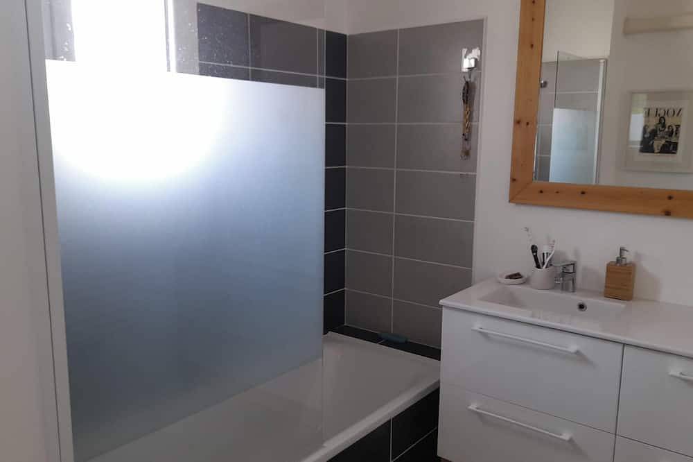 Villa 3 bedrooms 2 bathrooms + swimming pool border Montpellier North and edge of scrubland in Saint-Clément-de-Rivière, Montpellier region