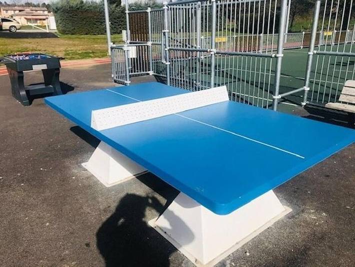 Location de vacances pour 10 personnes, avec jacuzzi et sauna ainsi que jardin et piscine à Foissac - 2