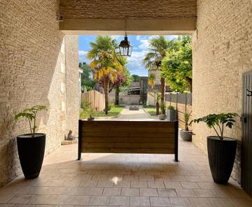 Gîte pour 2 personnes, avec terrasse et jacuzzi à Arçais