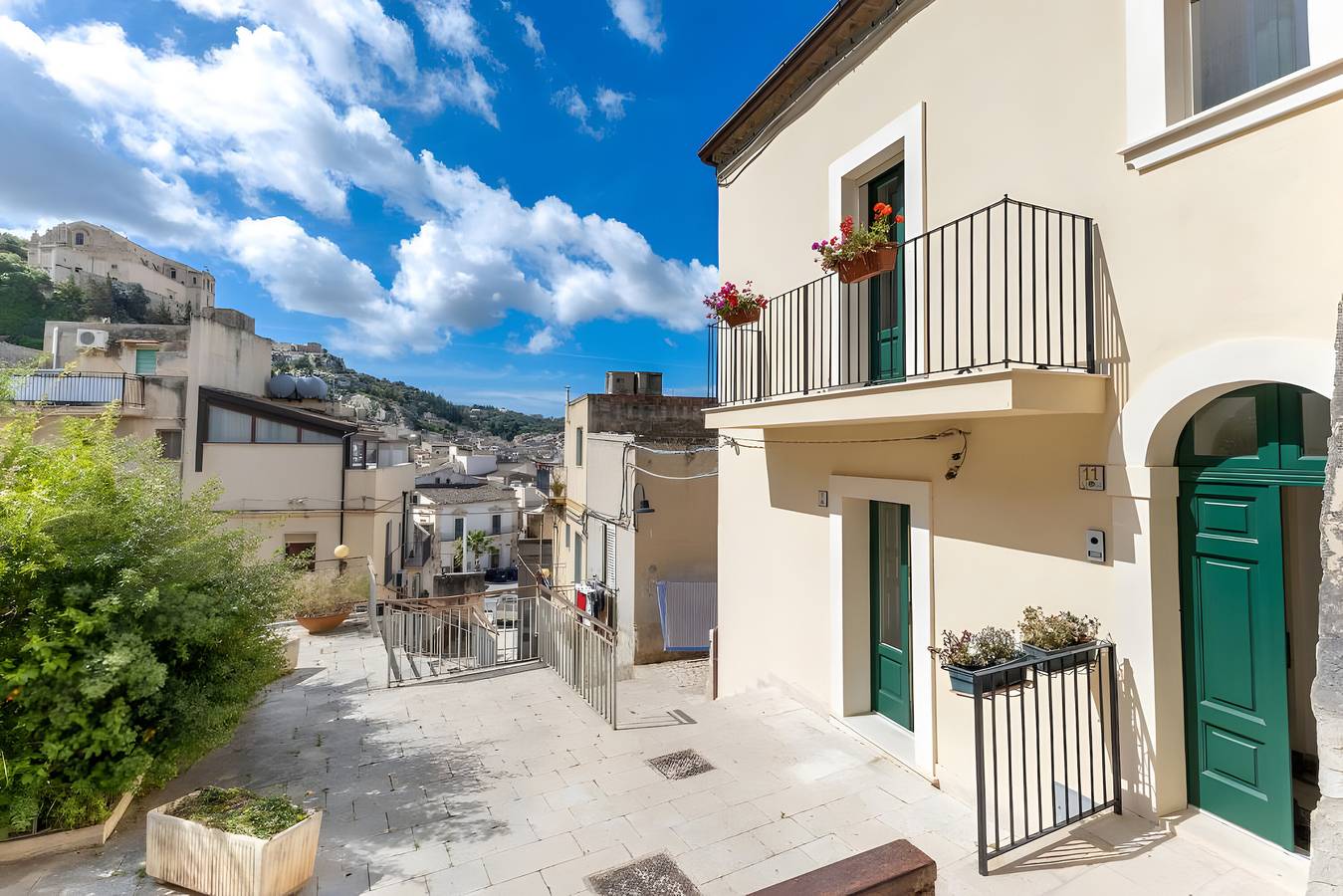 Appartement entier, Appartement 'Liolà' avec vue sur les montagnes, Wi-Fi et climatisation in Scicli, Province de Ragusa