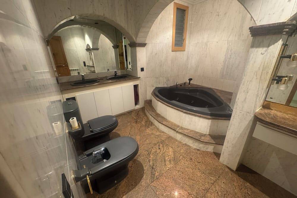 Townhouse in Artés in Artés, Pla de Bages DO