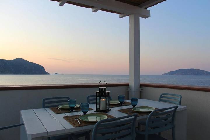 Casa vacanza per 6 persone, con Balcone e Terrazza nonché Panorama in Levanzo