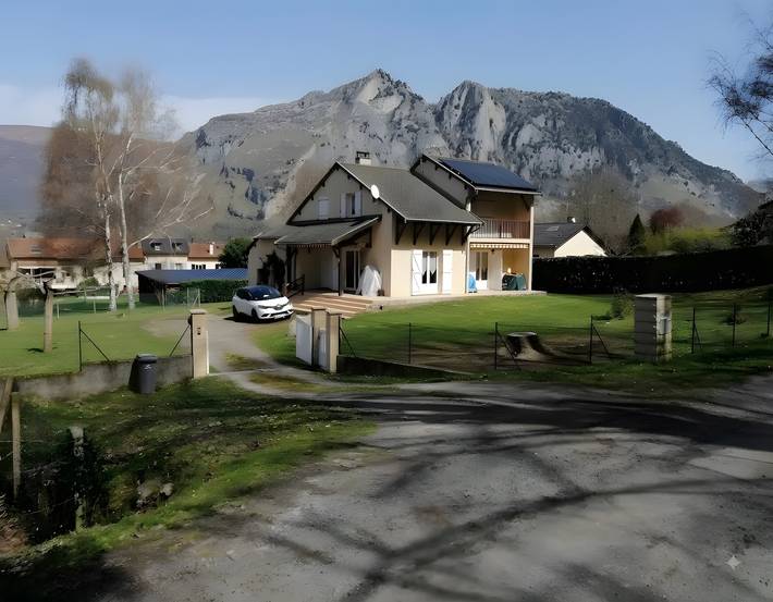 Habitación con bañera, vistas a la montaña y Wi-Fi incluido in Banat, Tarascon-sur-Ariège