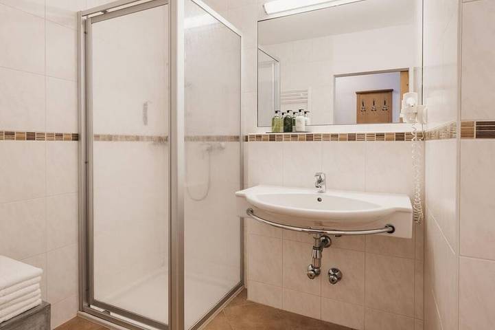 Ferienhaus für 2 Personen, mit Garten und Pool sowie Sauna in Zell am See - 3