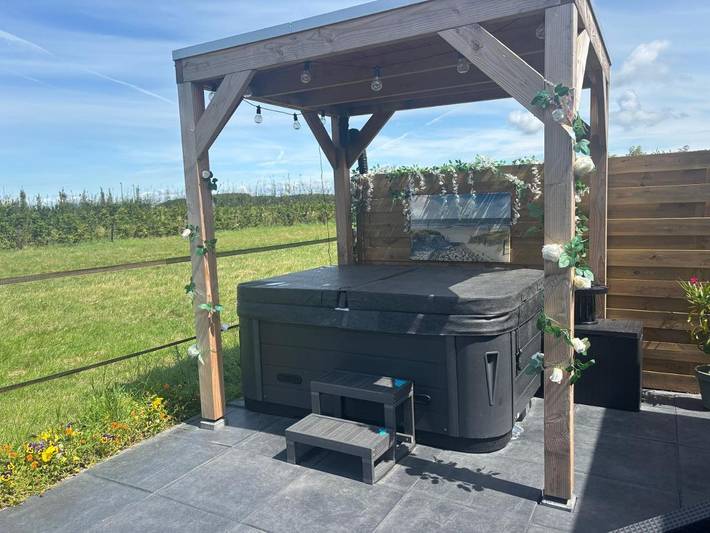 B&b voor 2 personen, with zwembad and tuin as well as uitzicht, met huisdier aan de Nederlandse kust