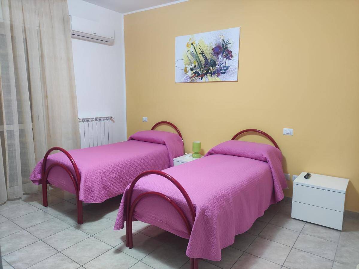Twin Room with Shared Bathroom in Fiano Romano, Provincia di Roma