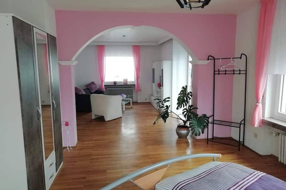 Ganze Wohnung, Marinas Ferienhaus - Ferienwohnung 1  (Eg) in Klüsserath, Moseleifel