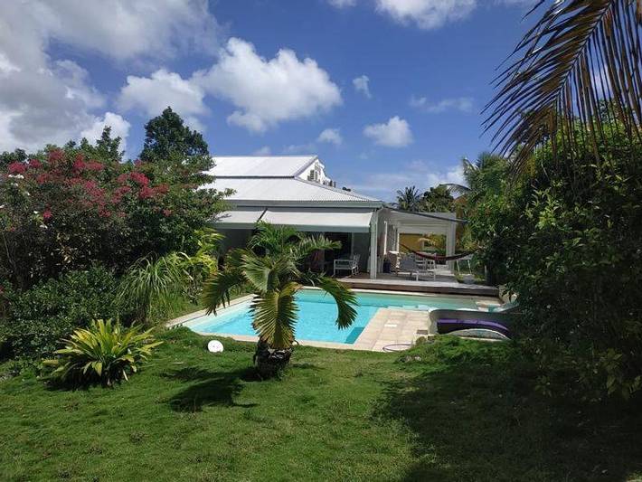 Location de vacances pour 4 personnes, avec jardin et piscine dans Église catholique de Sainte-Anne