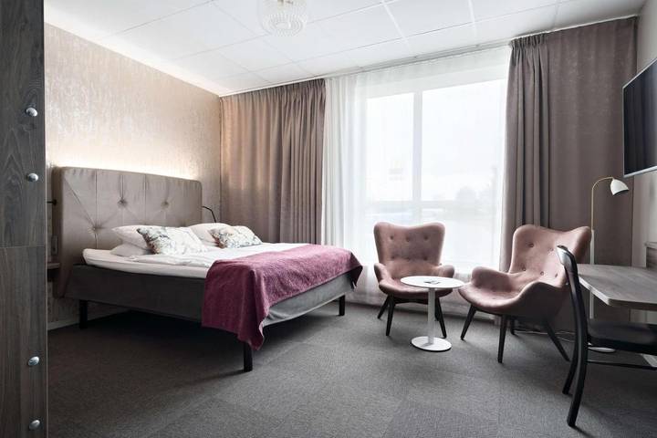 Hotell för 4 Personer, med Bubbelpool samt Trädgård och Bastu i Ljungby