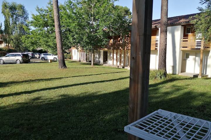 Ganze Wohnung, Apartment at the foot of the Parentis-Biscarosse lake and cycle path in Parentis-en-Born, Côte d’Argent