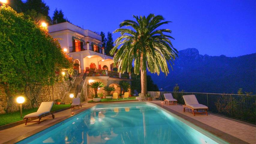 Villa für 10 Personen, mit Garten und Pool sowie Balkon - 1