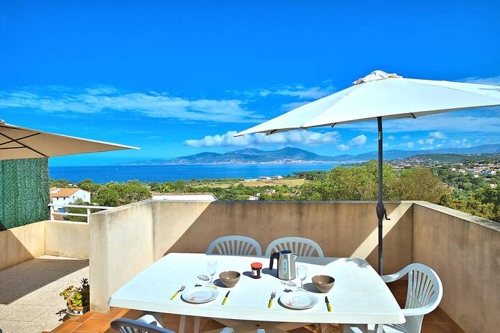 Location de vacances pour 2 personnes, avec Terrasse à Pietrosella
