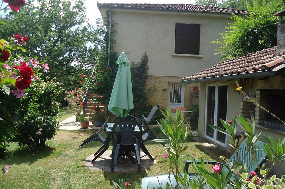 Ganze Wohnung, Vermietung ebenerdig im Haus, unabhängiger Zugang, Ruhe in Saint-Cyprien (Aquitanien), Périgord Noir