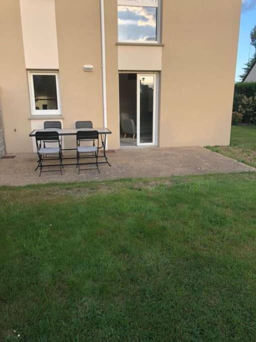 Gîte pour 4 personnes, avec terrasse et jardin dans Saint-Aubin-du-Cormier - 3