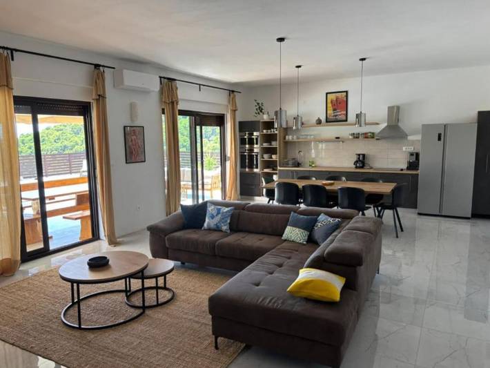 Villa für 10 Personen, mit Pool und Terrasse, kinderfreundlich - 1