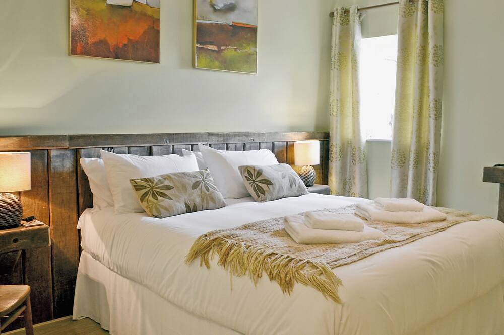 7 Schlafzimmer Unterkunft in Kidwelly in Carmarthenshire