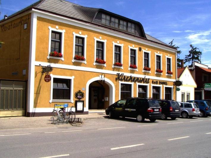 Hotel für 4 Personen, mit Terrasse und Garten sowie Ausblick in Gols