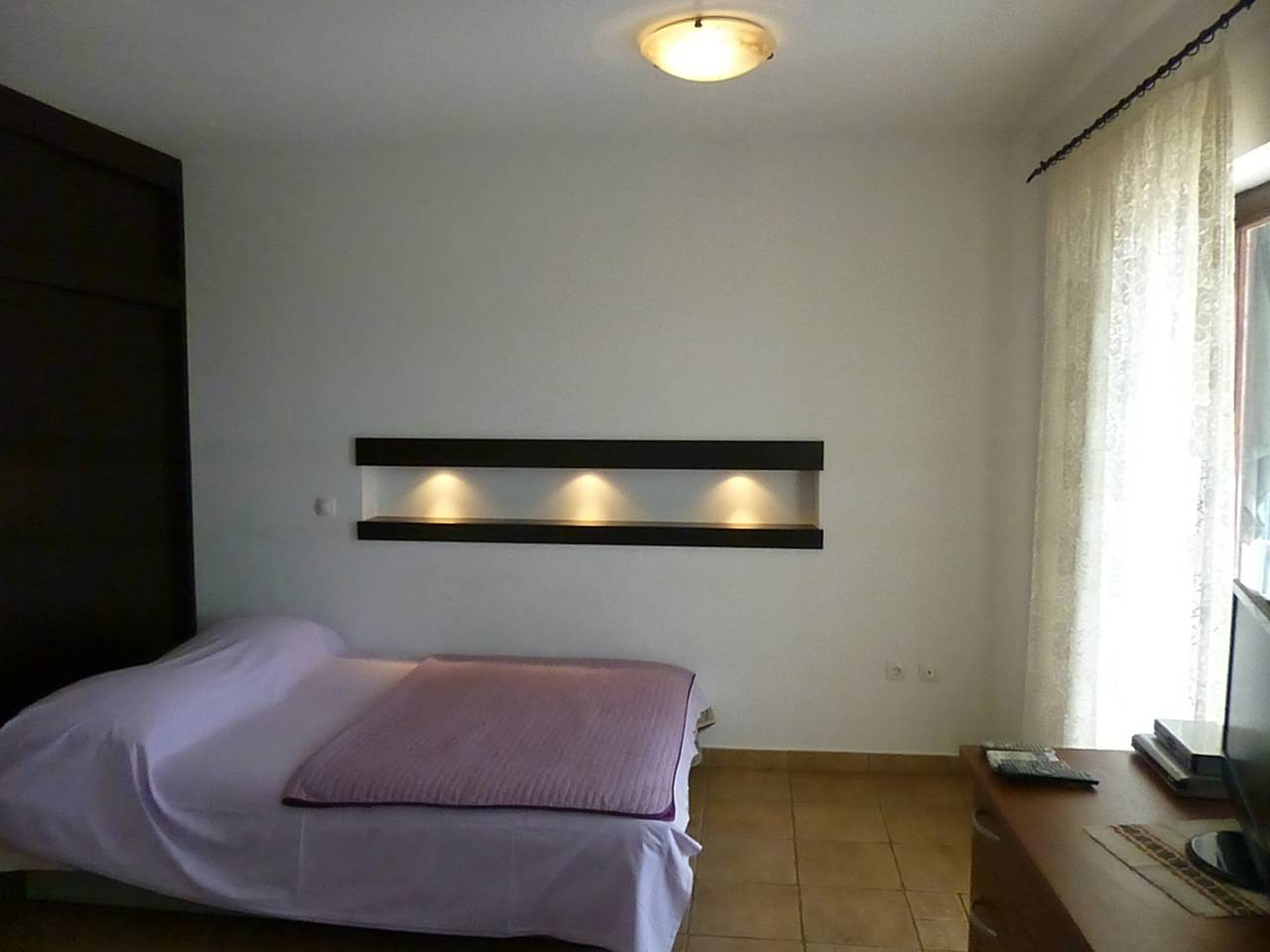 Ganze Wohnung, 1-Zimmer-Ferienwohnung mit Terrasse und Meerblick Omisalj, Krk A-22981-a in Omisalj, Krk