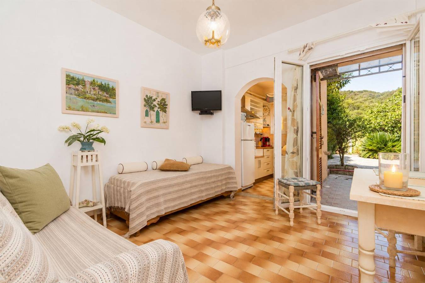 Geheel appartement, Vakantieappartement voor 2 personen met balkon in Agios Stefanos (Corfu), Corfu