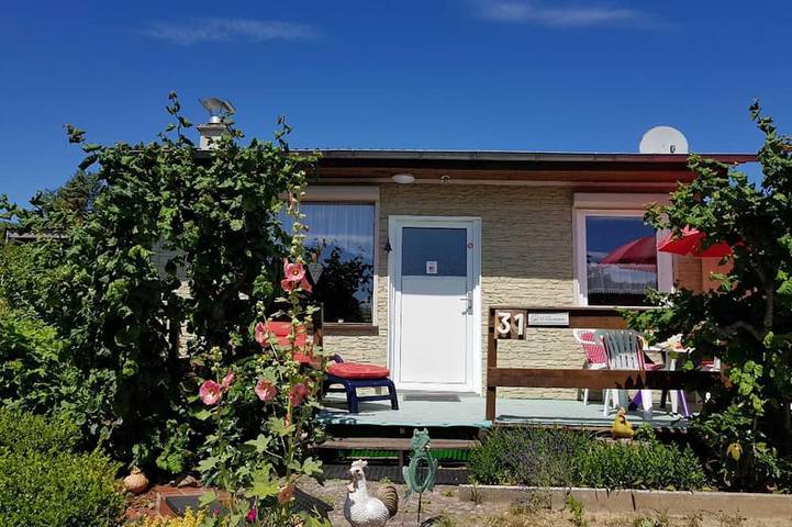 Bungalow für 5 Personen, mit Terrasse und Garten