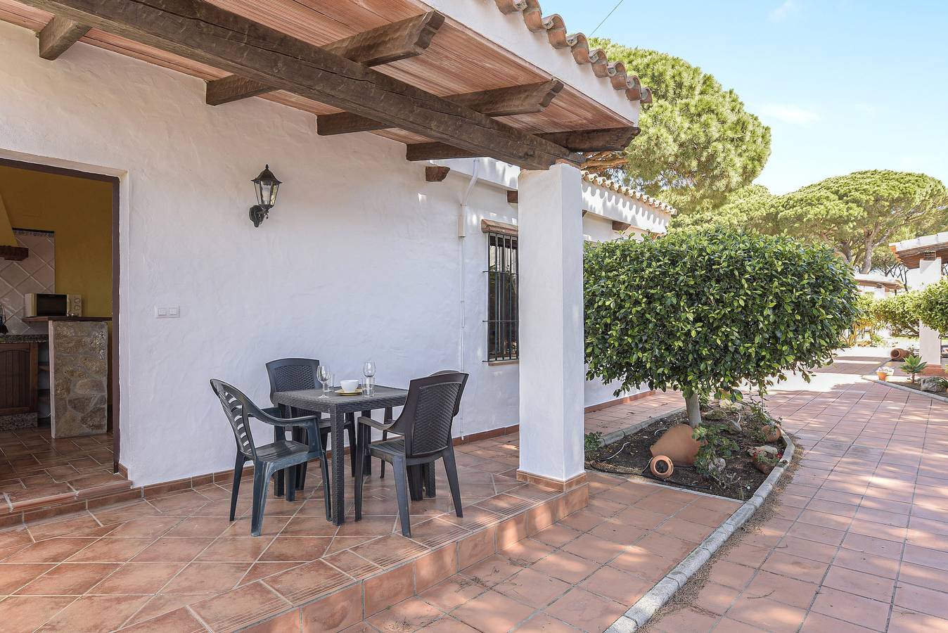 Casa de vacaciones Villa Su Ilusión con piscina, Wi-Fi, aire acondicionado, jardín y terraza in Conil de la Frontera, Costa de la Luz
