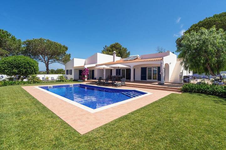 Ferienhaus für 10 Personen, mit Balkon und Garten