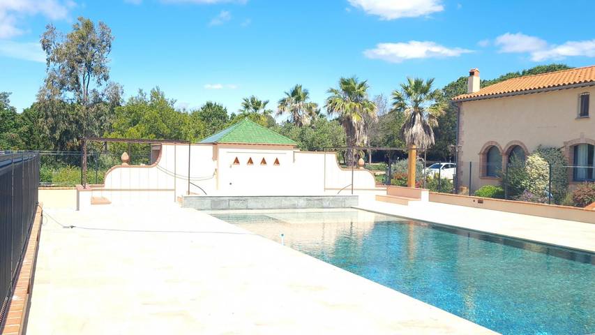 Gîte pour 8 personnes, avec piscine et jardin à Canet-en-Roussillon - 2