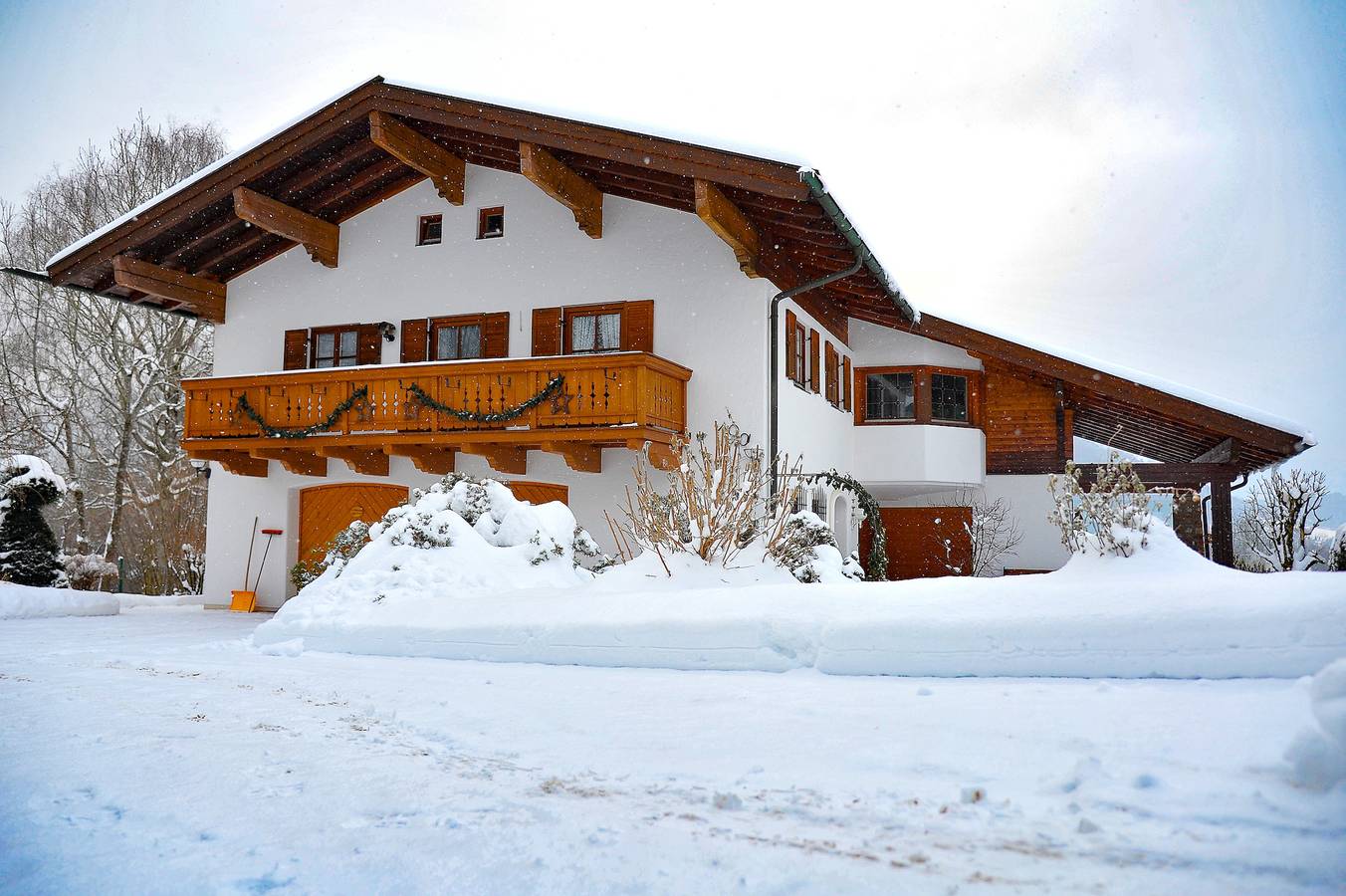 Ganze Ferienwohnung, Landhaus Elke - Ferienwohnung 53qm, Balkon, Küche, 1 Schlaf und 1 Wohnzimmer, Wlan, max 2 Pers. in Ruhpolding, Bayerische Alpen