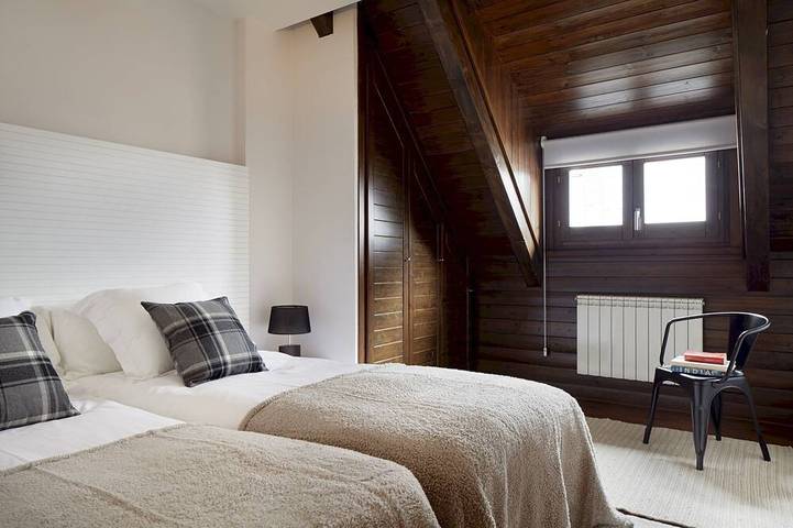 Entire apartment, Stadium in Gessa, Naut Aran