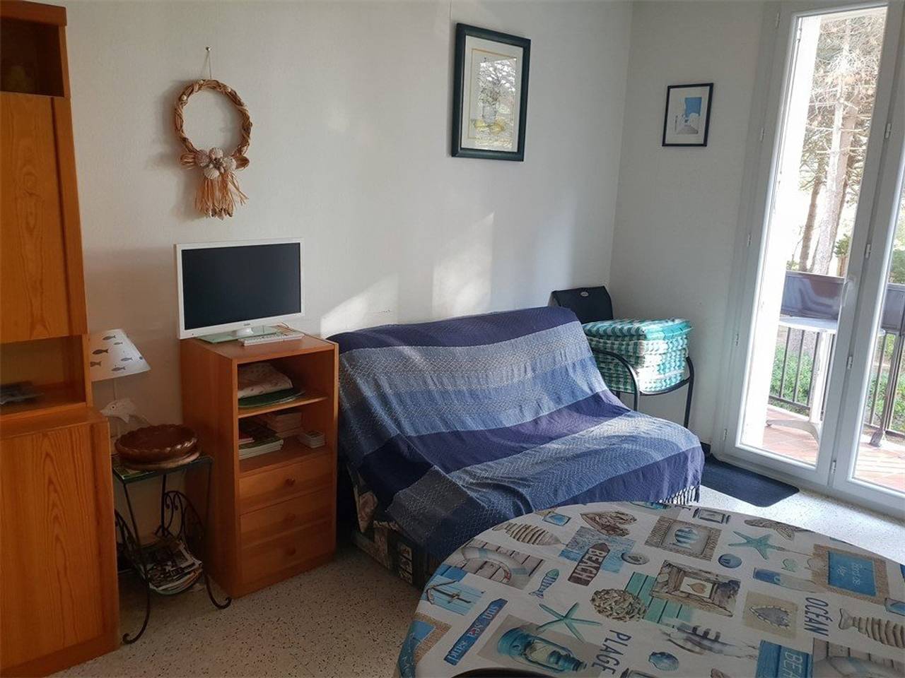 Entire apartment, Cozy 2-Room Apartment, Balcony & 50m to Beach, Argelès-sur-Mer, Sleeps 4 in La Côte Vermeille, Argelès-sur-Mer