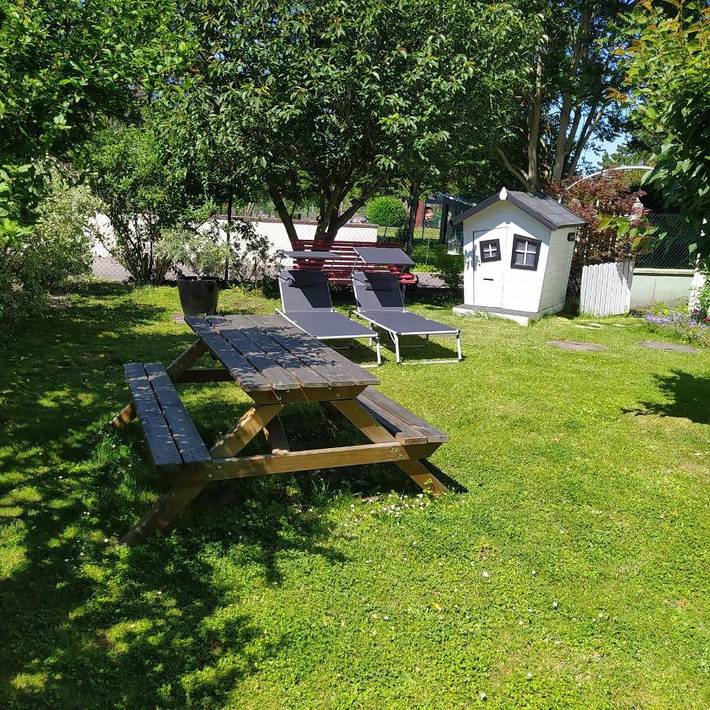 Ferienwohnung für 4 Personen, mit Garten und Pool sowie Ausblick