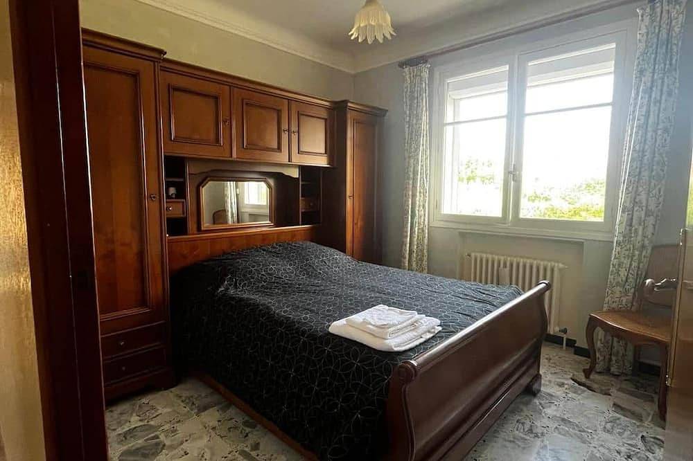 La Bastide des Gayants : garden, swimming pool, wifi in Le Luc, Draguignan region