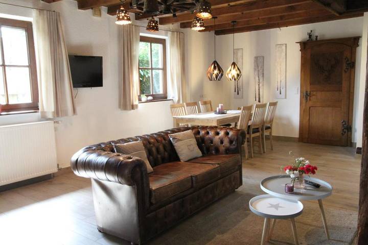 Ferienhaus für 5 Personen, mit Balkon und Terrasse sowie Garten und Ausblick in Borken