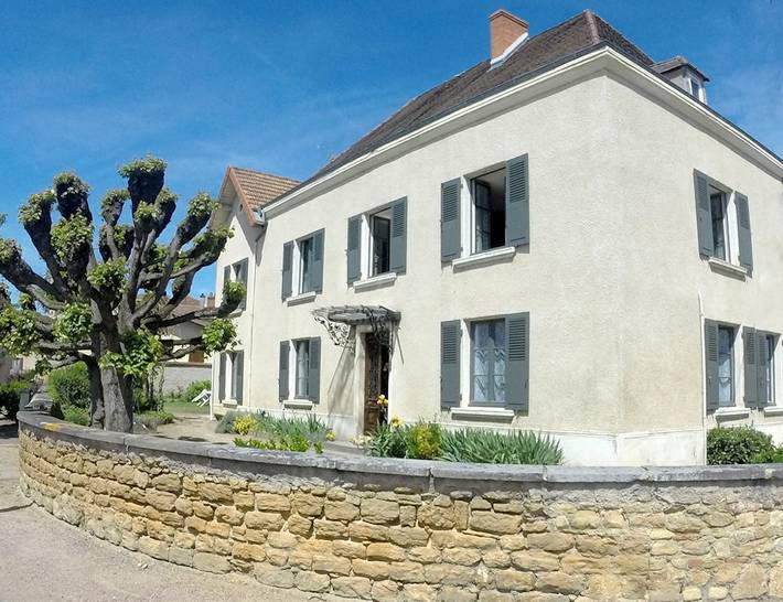 Gîte pour 10 personnes, avec terrasse et jardin - 1