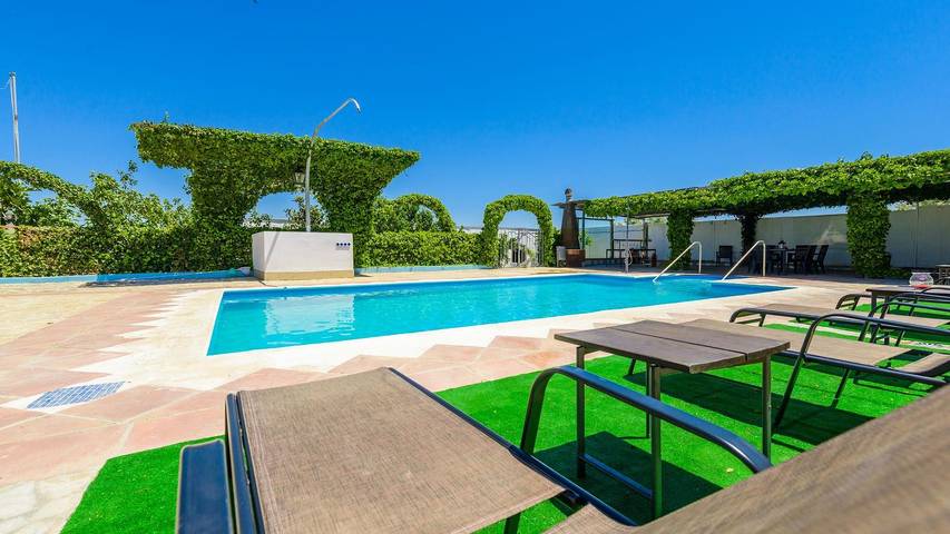 Location de vacances pour 14 personnes, avec balcon/terrasse et piscine à Campillos - 2