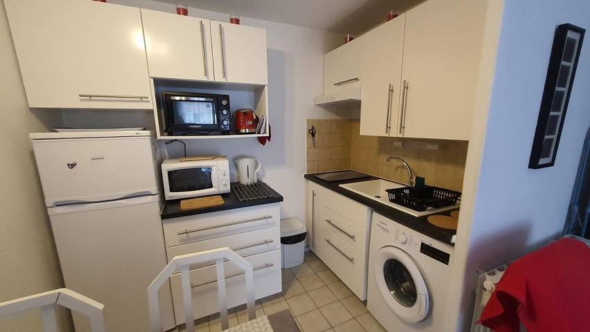 Gîte pour 4 personnes, avec piscine et vue ainsi que terrasse et jardin dans Thermes de Digne les Bains - 3
