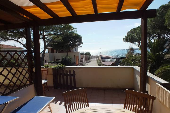 Ferienwohnung für 5 Personen, mit Balkon und Garten in Marina di Campo - 2