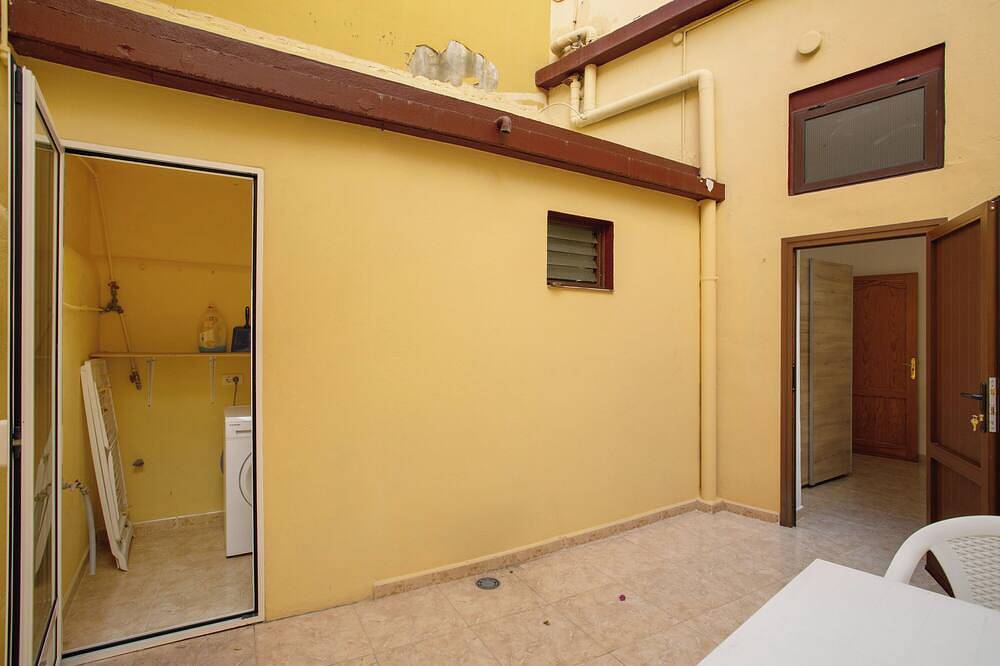 Entire apartment, Apartment 'Santa Cruz De La Palma Rubi 2' with Private Terrace and Wi-Fi in Santa Cruz de La Palma, La Palma South